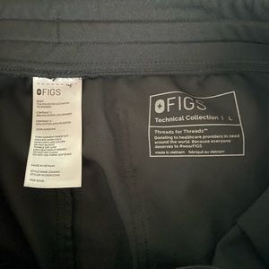 Black Figs jogger scrub pants